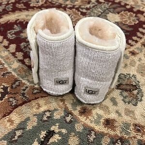 UGG knit baby boots size 4/5